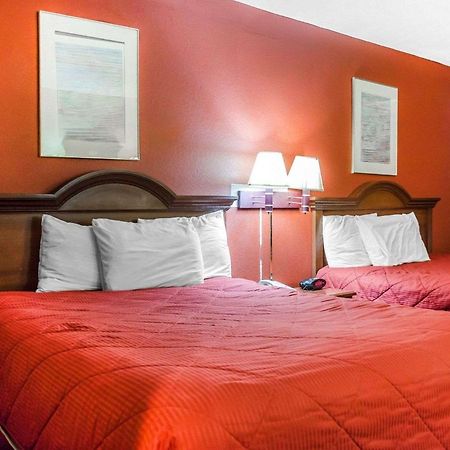 Rodeway Inn Harrisburg Extérieur photo