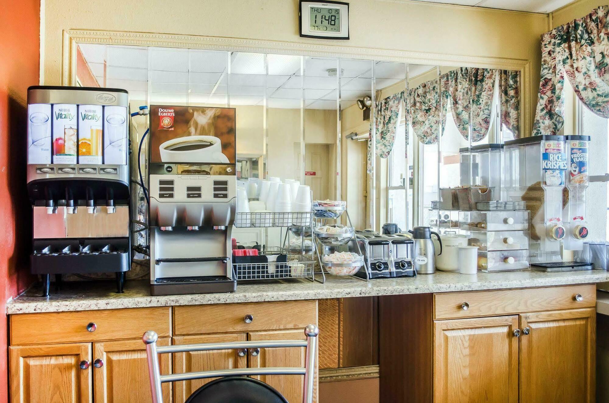 Rodeway Inn Harrisburg Extérieur photo