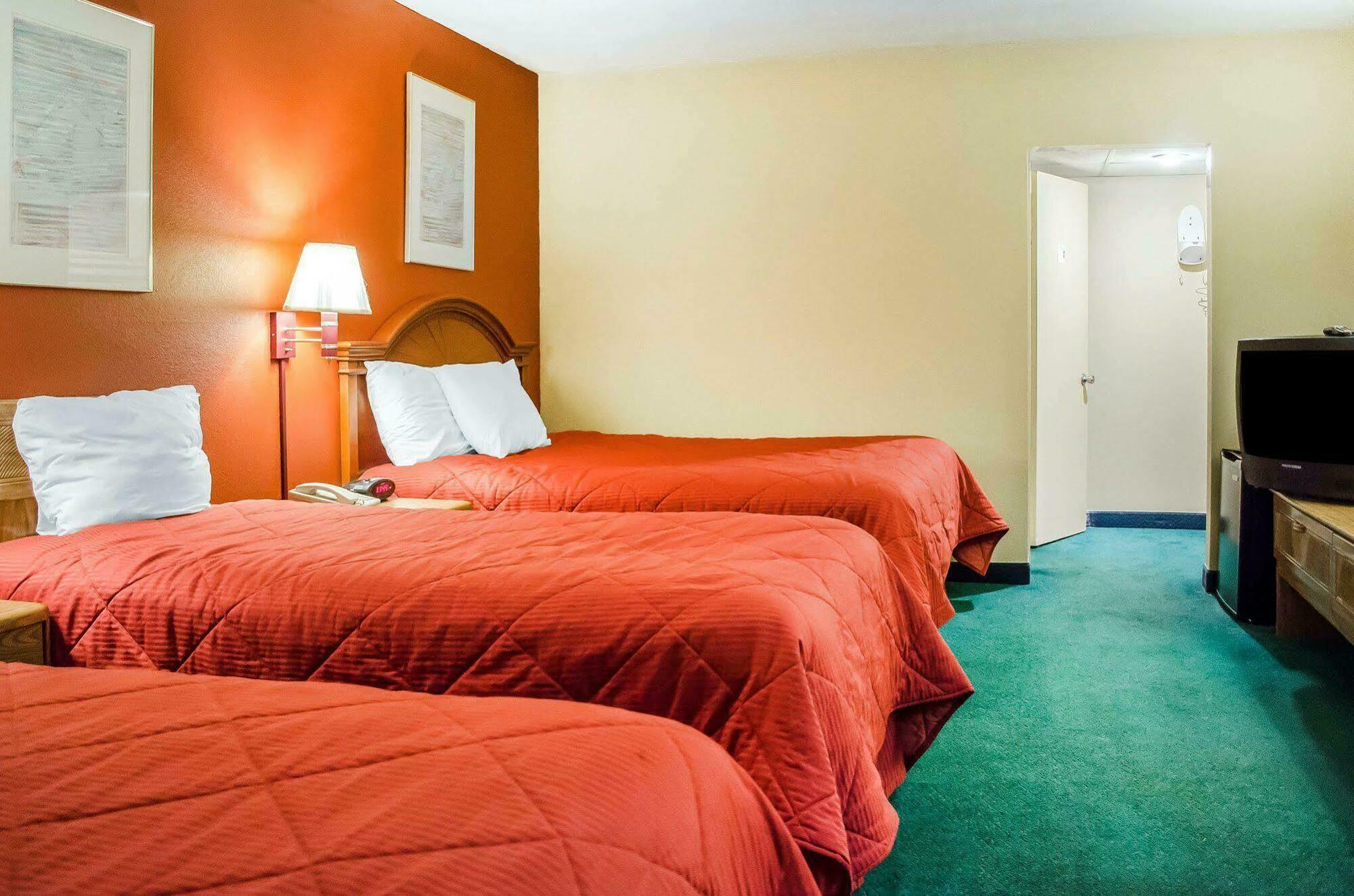 Rodeway Inn Harrisburg Extérieur photo