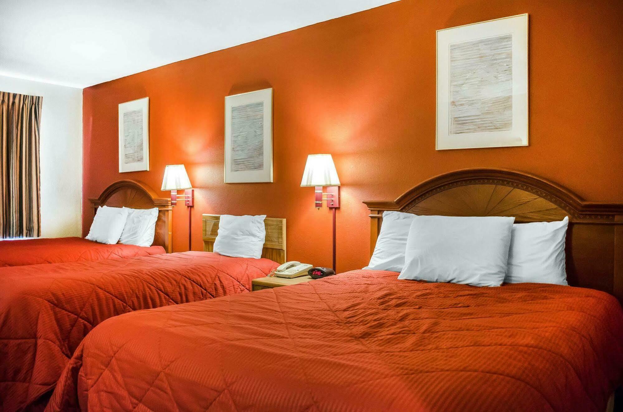Rodeway Inn Harrisburg Extérieur photo